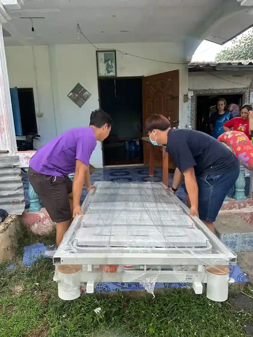 รถรับจ้างย้ายเตียงคนป่วย